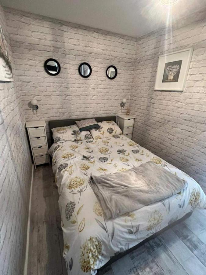 Stunning One Bed Modern & Contemporary Chalet Бринлингтон Экстерьер фото
